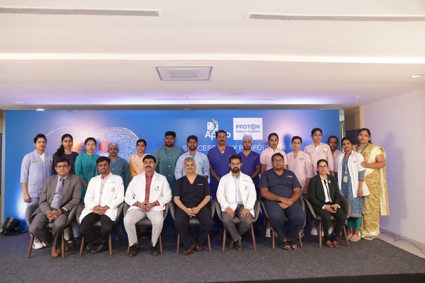 Left to Right (bottom row): Dr Rajesh Menon, Associate Consultant - Neurosurgery, Apollo Proton Cancer Centre; Dr Adhithyan Rajendran, Consultant - Radiology, Apollo Proton Cancer Centre; Dr Saranyan, Associate Consultant - Neurosurgery, Apollo Proton Cancer Centre; Dr V R Roopesh Kumar, Senior Consultant & Lead - Neurosurgery, Apollo Proton Cancer Centre; Dr Arvind Sukumaran, Senior Consultant - Neurosurgery, Apollo Proton Cancer Centre; Dr Arulvelan, Senior Consultant - Anaesthesiology, Apollo Proton Cancer Centre; Dr Lijo Thomas, Chief Nursing Officer, Apollo Proton Cancer Centre. 阿波羅成功進行亞洲第一例煙霧病兒童腦旁路手術(shù)-肽度TIMEDOO